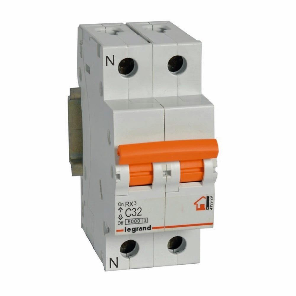 Interruptor magnetotérmico 1P + N - corte a 6kA - 230V~ - curva C - Legrand serie RX³