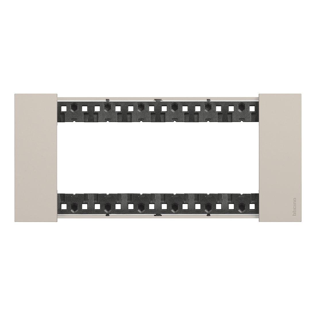 Placa embellecedora de 6 módulos