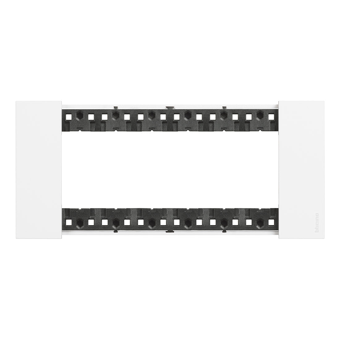 Placa embellecedora Living Now de color Blanco - 6mod